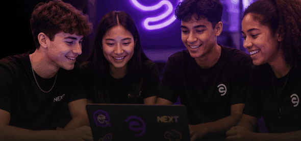 Jovens participando do programa Educoin Next